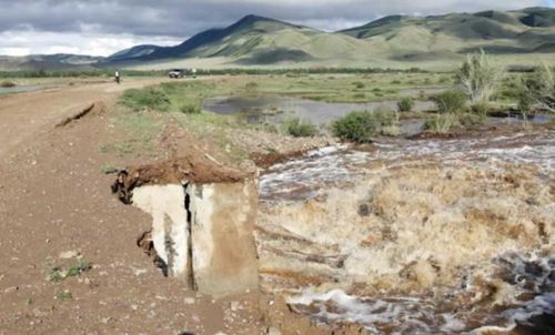 В Туве продолжаются аварийно-восстановительные работы после размыва дорог и подъездных путей к мостам 