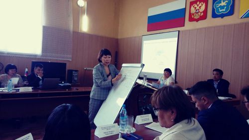 В администрации Тес-Хемского района началось совещание о ходе реализации национальных проектов в республике