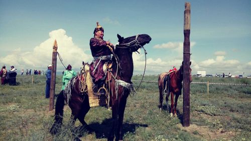 Конкурс конного убранства стартовал в местечке Тос-Булак