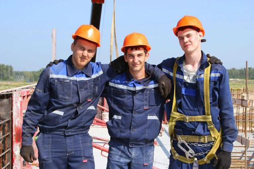 На строительство домов в Хову-Аксы набирают студентов вузов и сузов 