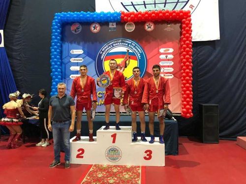 Саян Хертек завоевал золото в турнире по самбо в городе Кстово