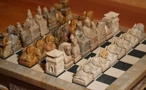 В Туве представят каменные шахматы (шыдыраа) из коллекций частных владельцев 