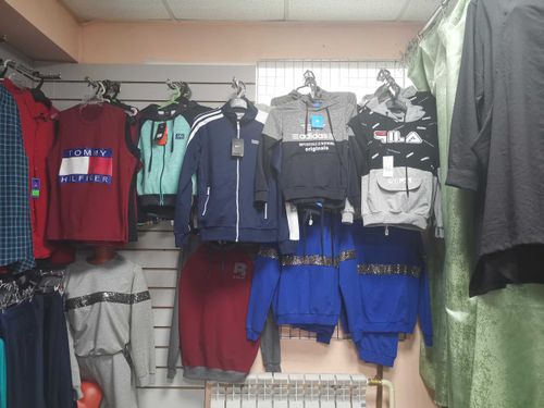 В торговом центре «Алма» города Кызыла изъяли контрафактную продукцию