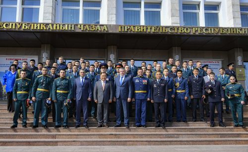 Глава республики встретился с выпускниками высших учебных заведений системы МВД России