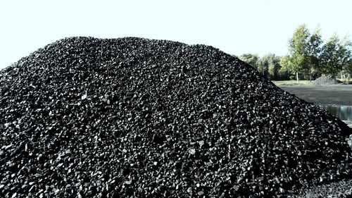 Минтруд Тувы наладил поставки угля в подведомственные учреждения