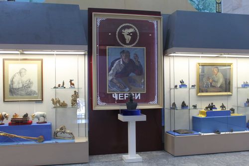 В Национальном музее Тувы открыта выставка, посвящённая юбилею родоначальника камнерезного искусства Черзи Монгуша