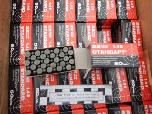 У жителя Кызыла изъято 54 тысячи патронов и 1000 бутылок алкоголя