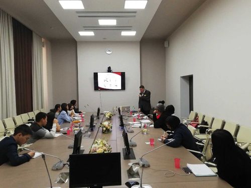 Идеальный сервис. Тувинские рестораторы обучились у мэтра индустрии