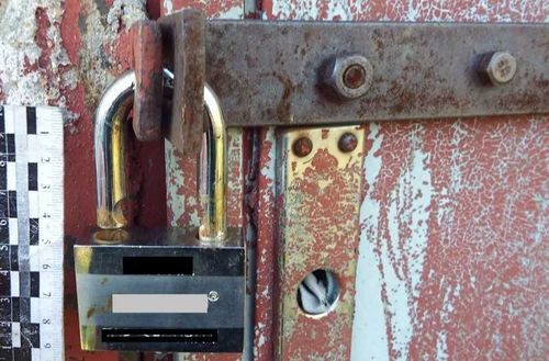 Школьники ограбили магазин в Дзун-Хемчике