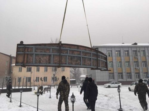 В Кызыле начался монтаж памятника «Красный обоз»