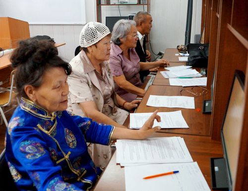 Со следующего года начнется обучение граждан 50+ 