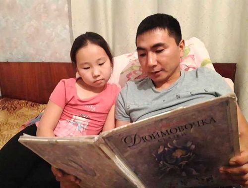 Путешествие во времени и размышления о дружбе: что читала Тува в новогодние каникулы?