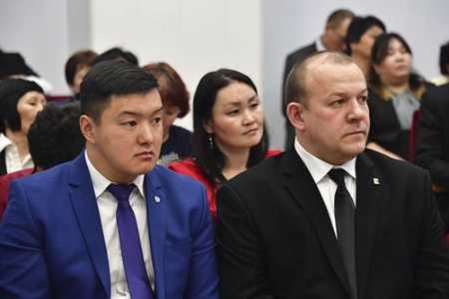 Дорогу молодым: Тува взяла курс на обновление управленцев