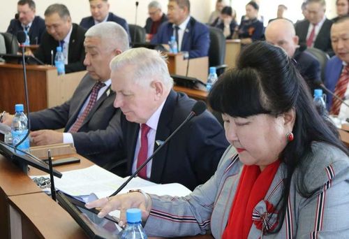 Верховный Хурал Тувы поддержал поправки в Конституцию 