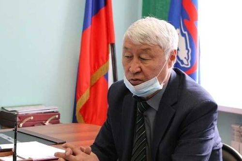 Российские медики, борющиеся с коронавирусом, получат продуктовые наборы