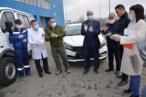 Автомашиналар дүлгүүрлерин тывыскан