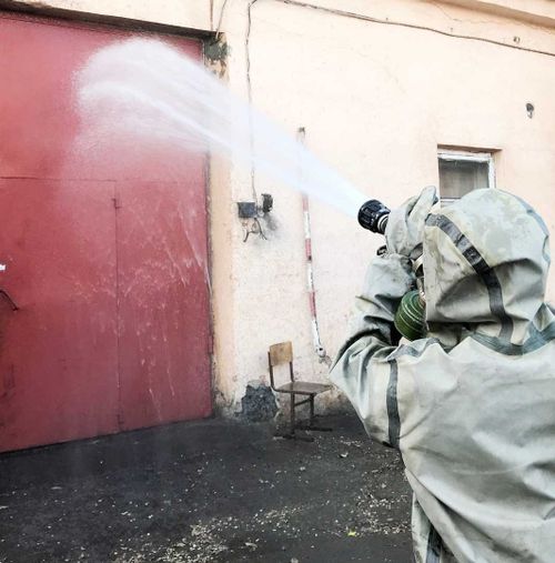 Пока все спят, Кызыл дезинфицируют