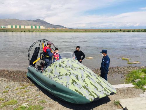 Пиранья штурмует Енисей