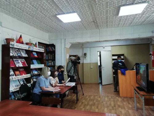 Осужденные Тувы учатся выразительно читать