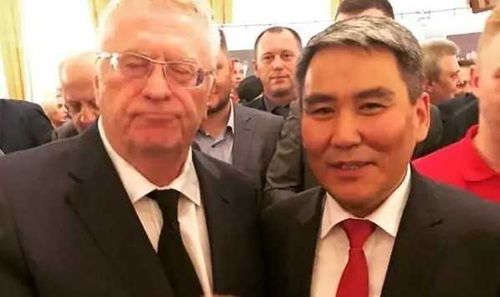 Эксперты: элдэпээровцы начали избирательную кампанию в Туве неадекватными методами