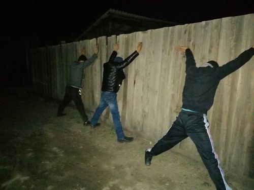 За переброс «посылки» поставили к стене