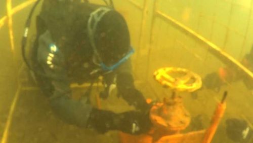 Тувинские спасатели сдали экзамен по водолазной подготовке