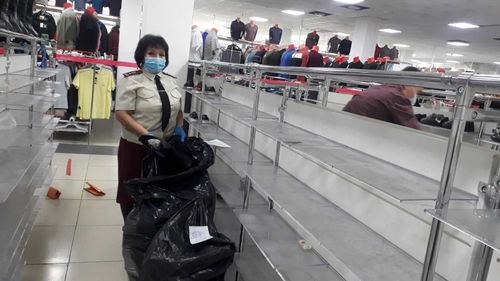 В Туве конфисковали обувь на 2 миллиона