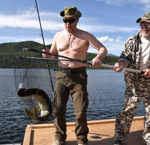 «Нам повезло с президентом»! Глава Тувы поздравил Путина с днем рождения