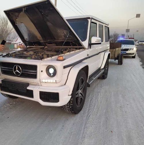 Сами себе законы. Когда есть «Мерседес», права и регистрация не нужны?