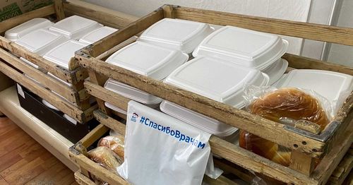 Персонал медицинского госпиталя Тувы обеспечат горячими обедами