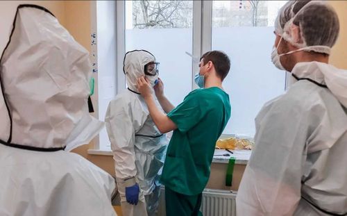 Молодогвардеец «Единой России» Мерген Ак-Кыс ушел помогать санитаром в инфекционный госпиталь