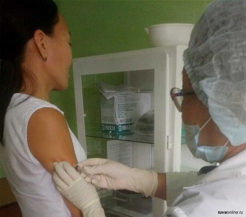 В Туве вакцинировано от «ковида» 2818 человек