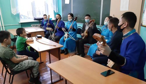 В Детском университете ТувГУ открылся кружок «Тыва хогжум»
