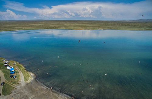 Перед Шагаа окрестности озера Дус-Холь очистили от мусора