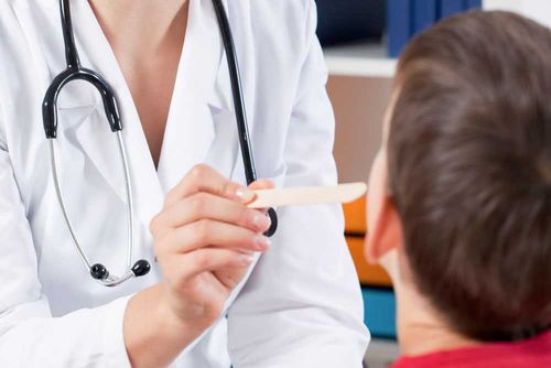 Школам Тувы рекомендовано укомплектовать медицинские кабинеты персоналом