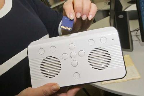 В Туве для инвалидов по зрению выпустили "говорящую книгу" «Делегей улустарынын тоолдары»