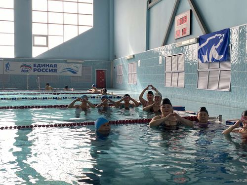 В Туве откроют сеансы по плаванию для пенсионеров от «Единой России»