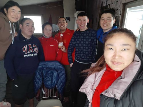 Студенты ТувГУ помогают чабанам пройти окот без потерь