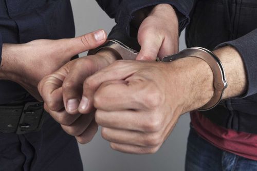 В Туве перед судом предстанет банда вымогателей