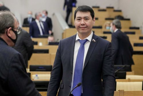 «Единая Россия» проведет широкое обсуждение предвыборной программы с жителями и экспертами