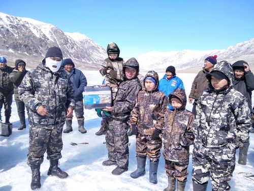 Кто лучший рыбак? В Монгун-Тайге прошел турнир по ловле рыб