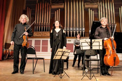 «Лундстрем трио» выступит в Тувгосфилармонии 14 апреля