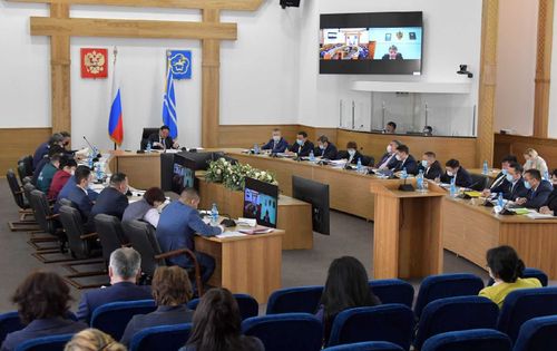 Владислав Ховалыг пообещал президенту страны поднять доходы жителей Тувы