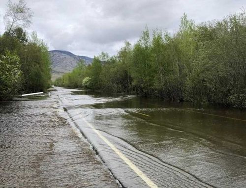 В Туве из-за половодья водителям приходится выбирать другой путь