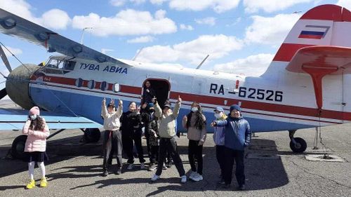 Школьники Тувы побывали на экскурсии в "Тува Авиа"