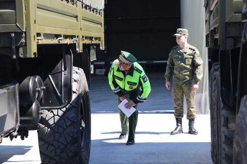 Участники «Военного ралли» приступили к подготовке военной техники