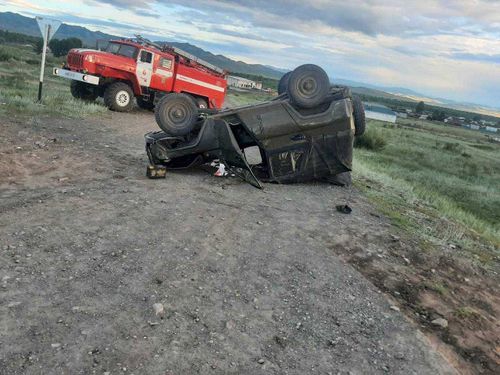 13-летний сел за руль и погиб при опрокидывании машины с 6-ю подростками внутри