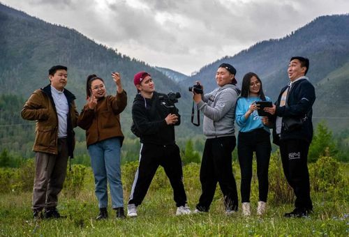 О Туве расскажет новый молодежный проект «Покоряя Туву»