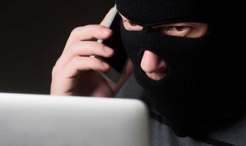 В Туве пенсионерку обманули более чем на 700 000 рублей