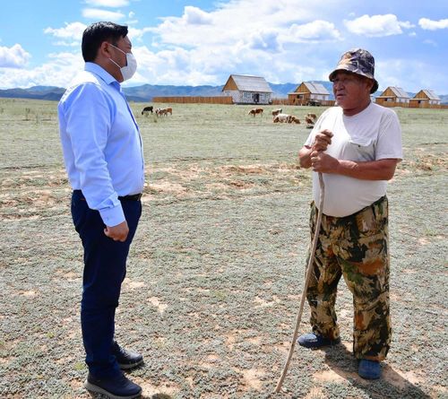 В.Ховалыг: "Чаа-хольцы - работящий народ, таких надо поддерживать"